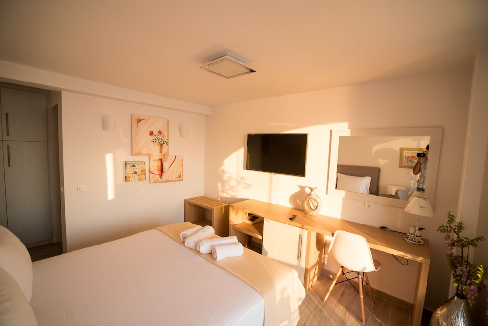 Kratiras View Luxury Suites 14/50