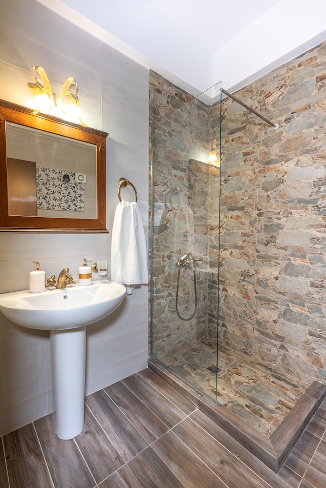 Paralia Beach Boutique Hotel 47/50