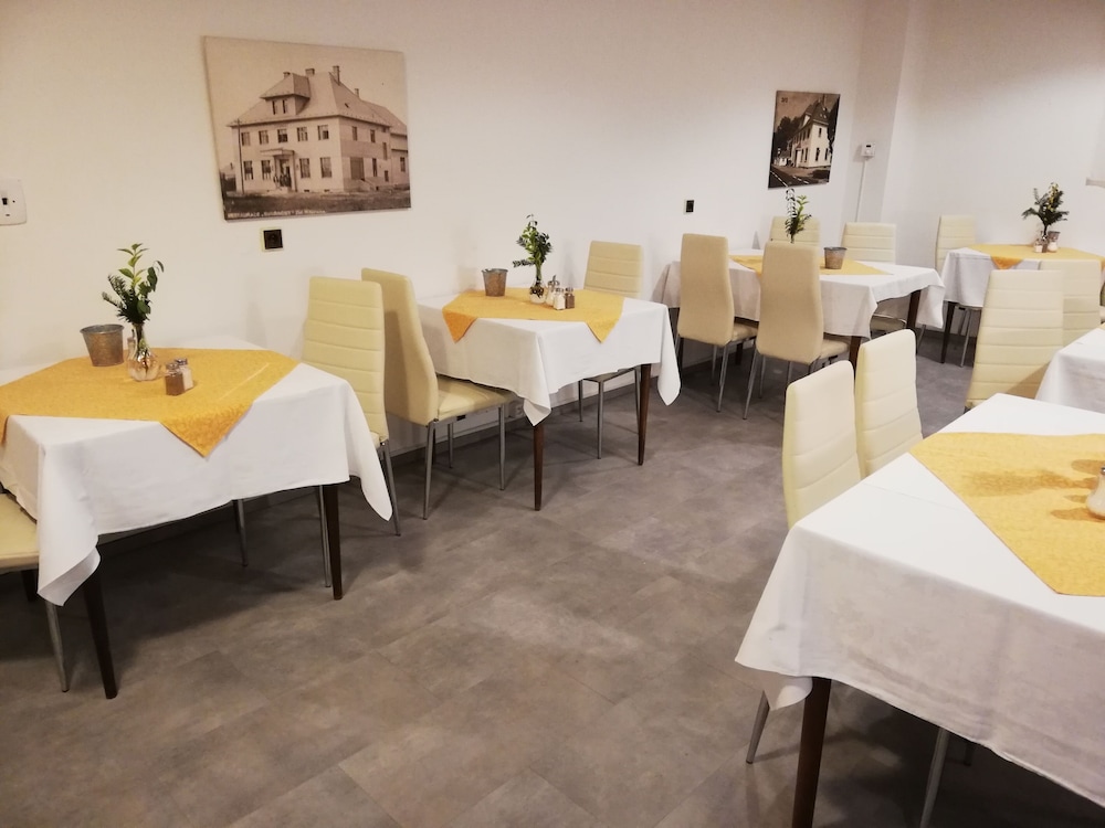 Hotel Svornost 50/72