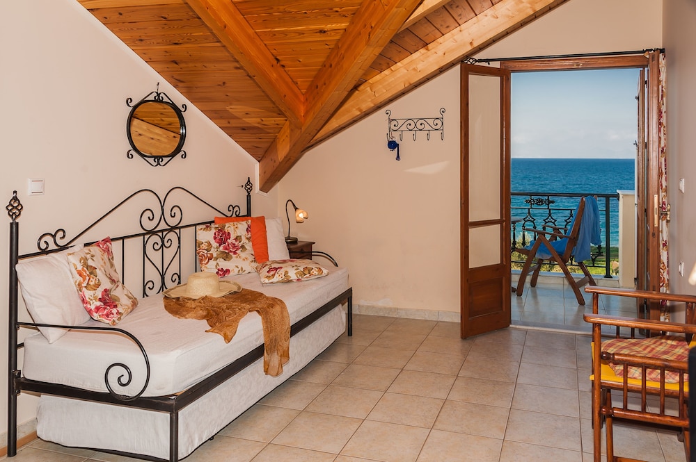 KAVOS PSAROU STUDIOS & APARTMENTS 8/37