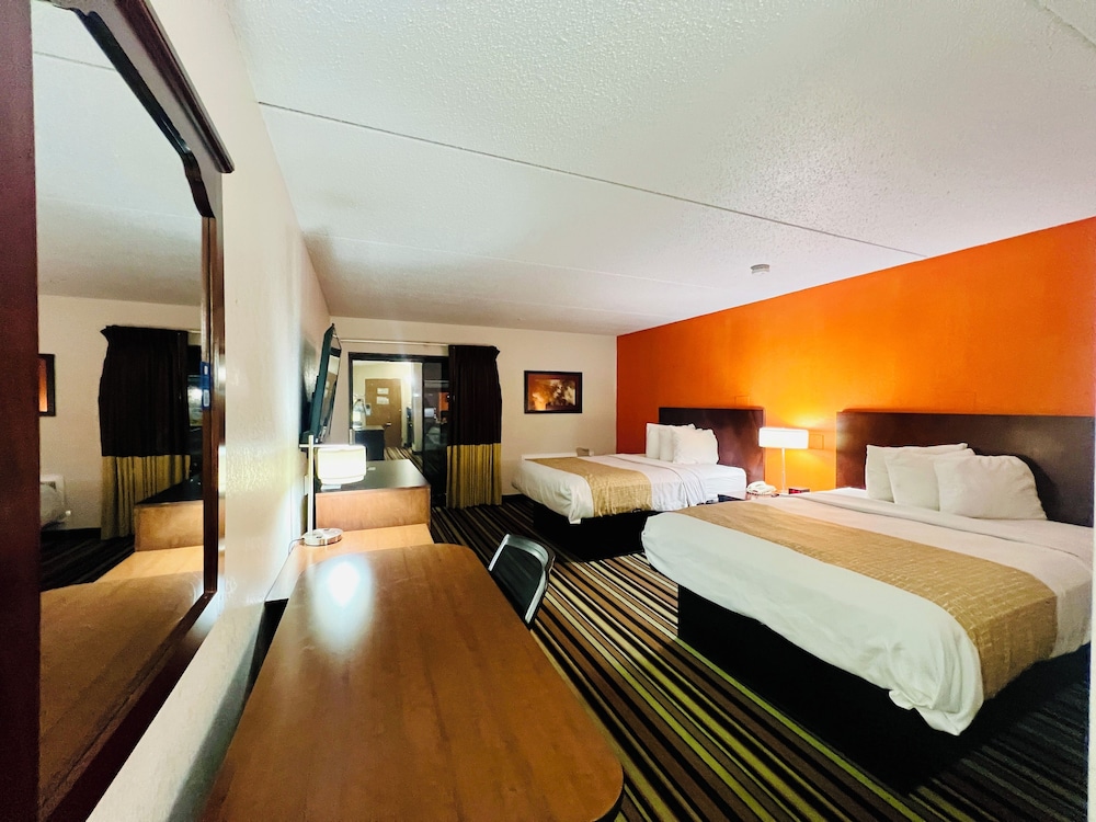 Efficiency, Deluxe, Studio, 2 Queen Beds