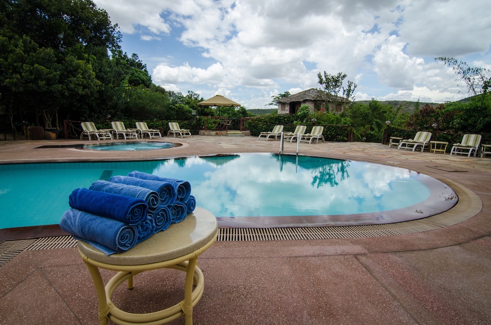 Sentrim Mara Lodge 40/47