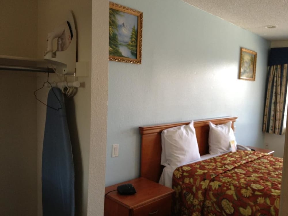 Scottish Inns Long Beach CA 6/26
