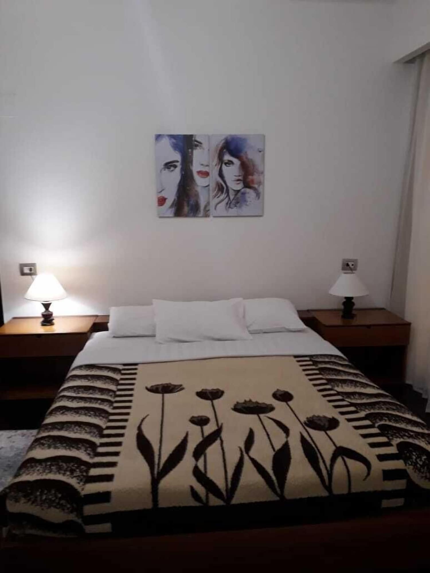 DELUXE, STUDIO, SUITE