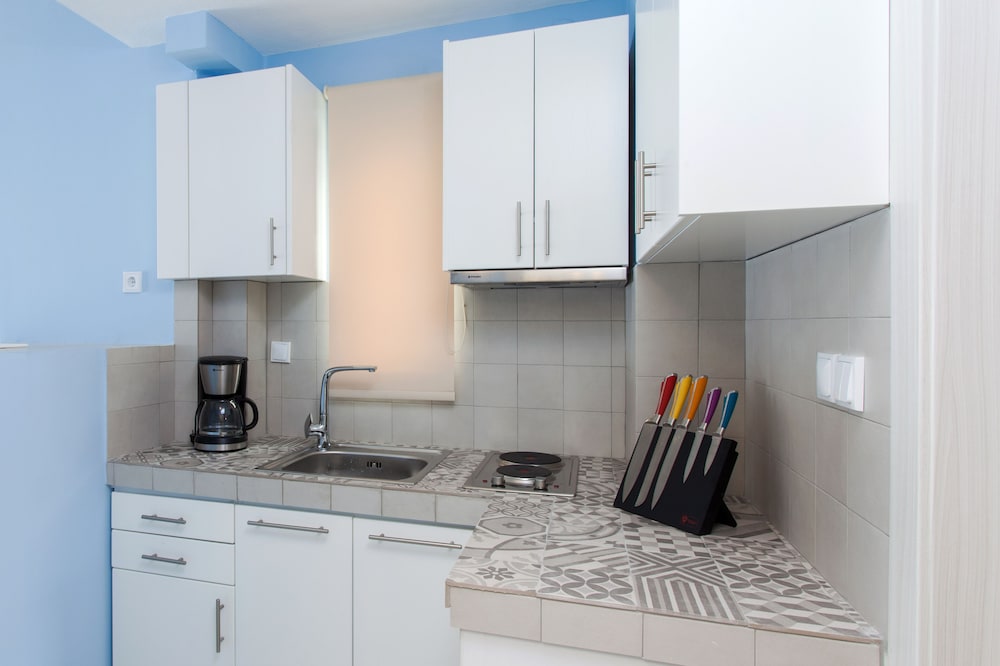 Elpiniki Luxury Apartments 19/66