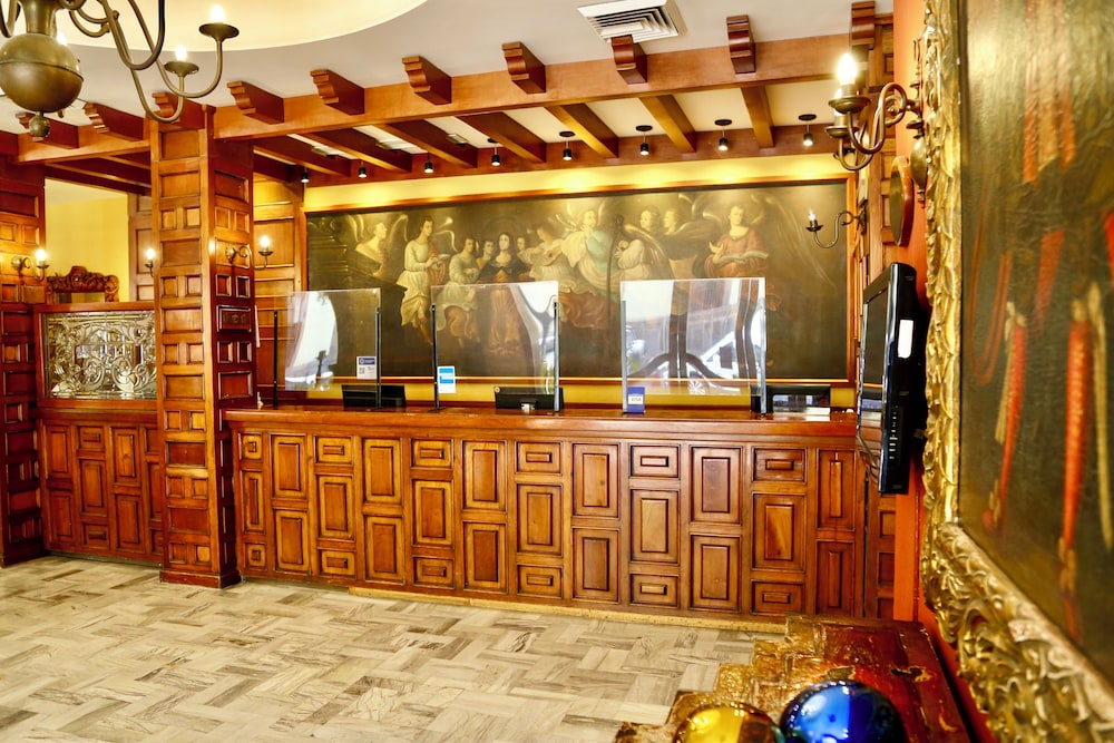 Hotel De Mendoza 10/57