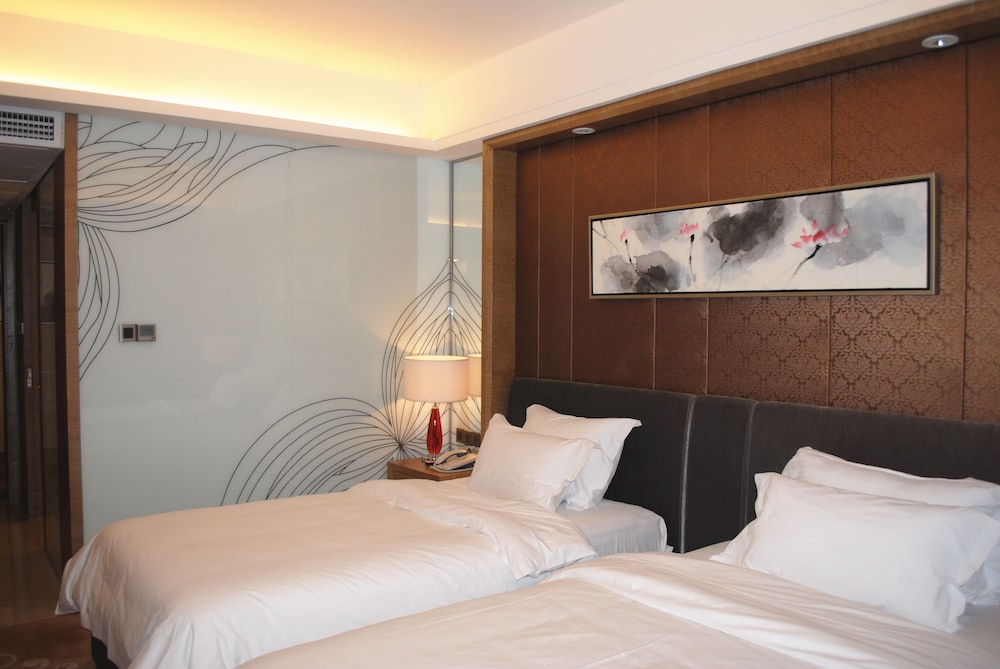 GUANGZHOU NEW CENTURY HOTEL 43/65