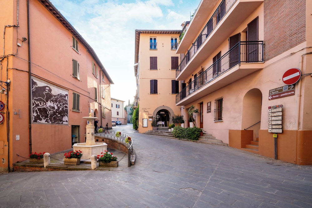 Albergo La Rocca 39/50