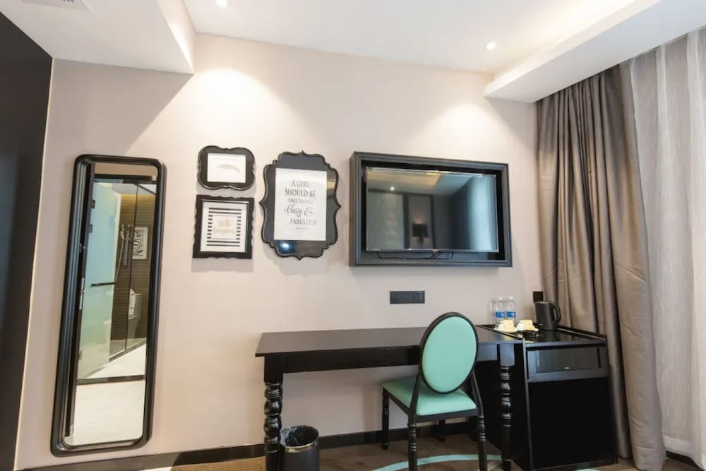 Pazhou XANA Deluxe International Hotel (Changgang Subway Metro Station Branch) 41/50