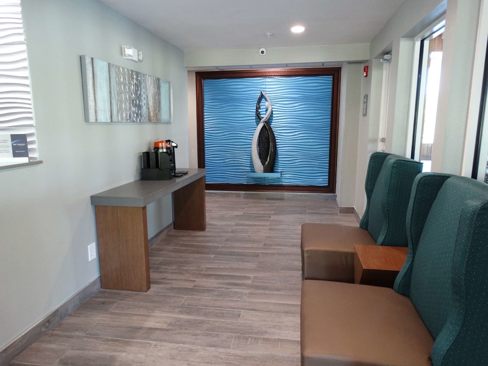 Best Western Dewitt 34/42