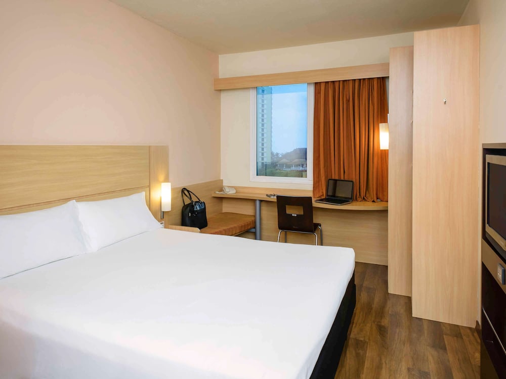 APARTMENT, DOUBLE BED