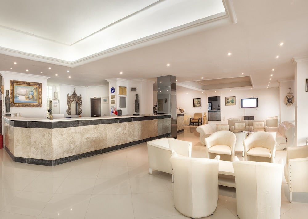 Temple Beach Hotel 12/40