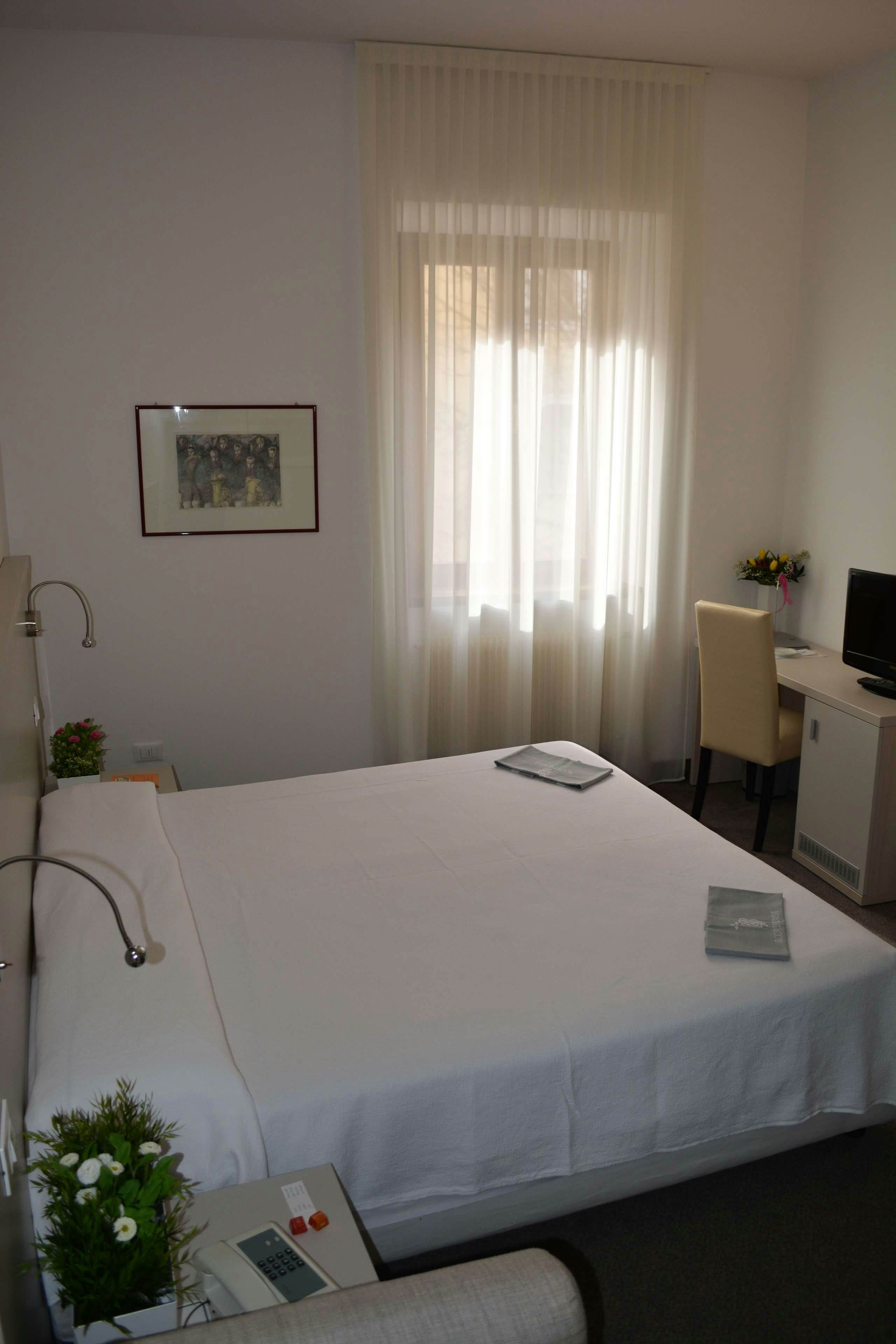 Accademia Hotel 4/15
