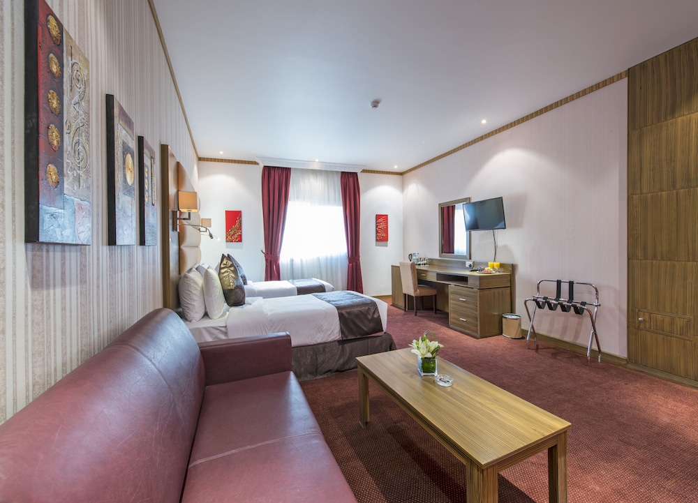 Royal Tulip Hotel 29/45