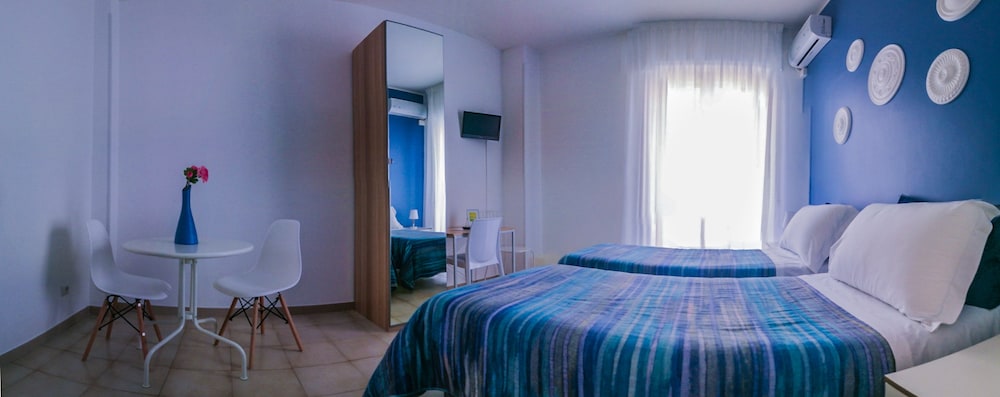 Melo Accommodations 8/62
