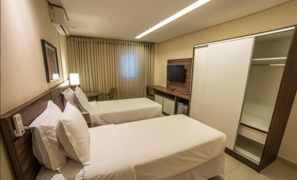 Amora Hotel 34/67