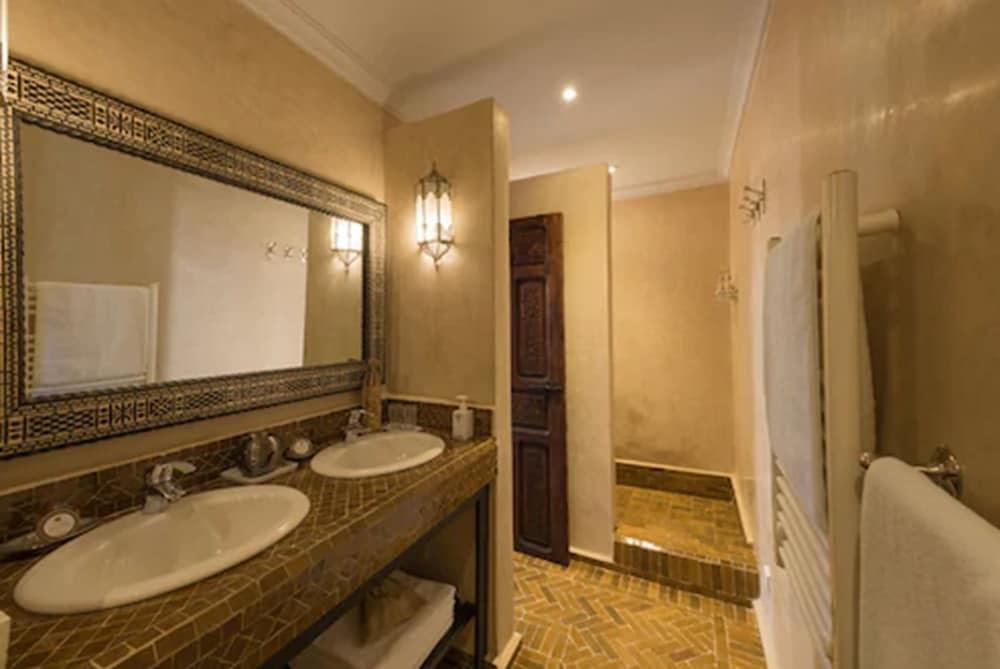 Riad Kheirredine 30/69