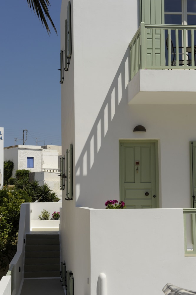 Almyris Hotel 9/41
