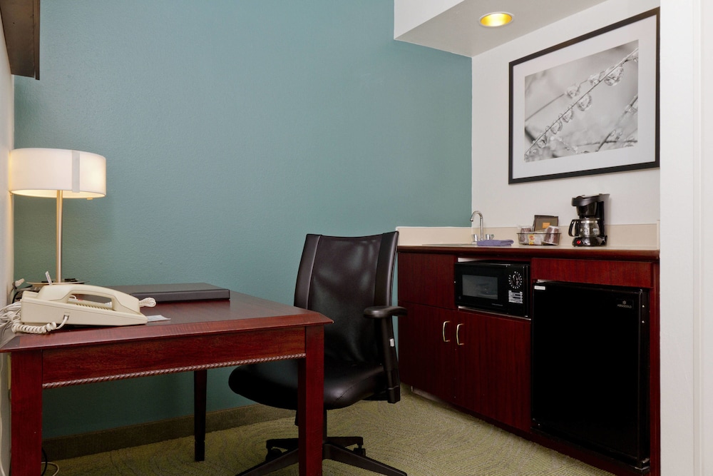 SpringHill Suites by Marriott Sarasota Bradenton 27/34