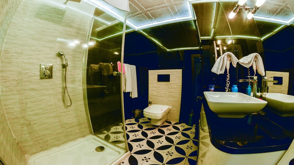 Wox Ew Hotel 30/56