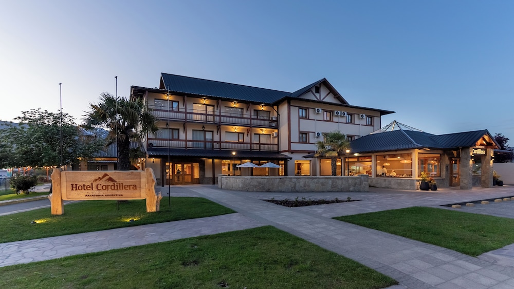 Cumbres Hotel 3/50