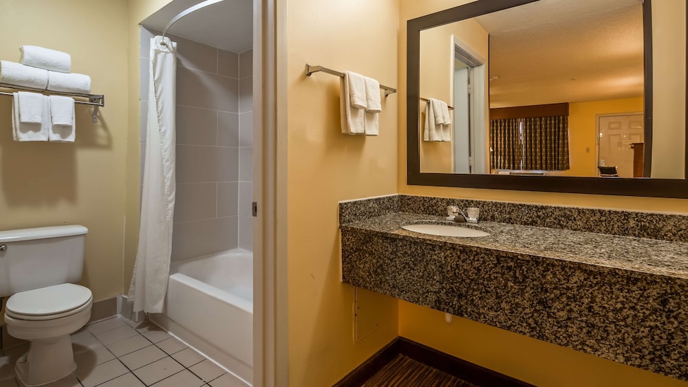 Days Inn by Wyndham Round Rock 23/43