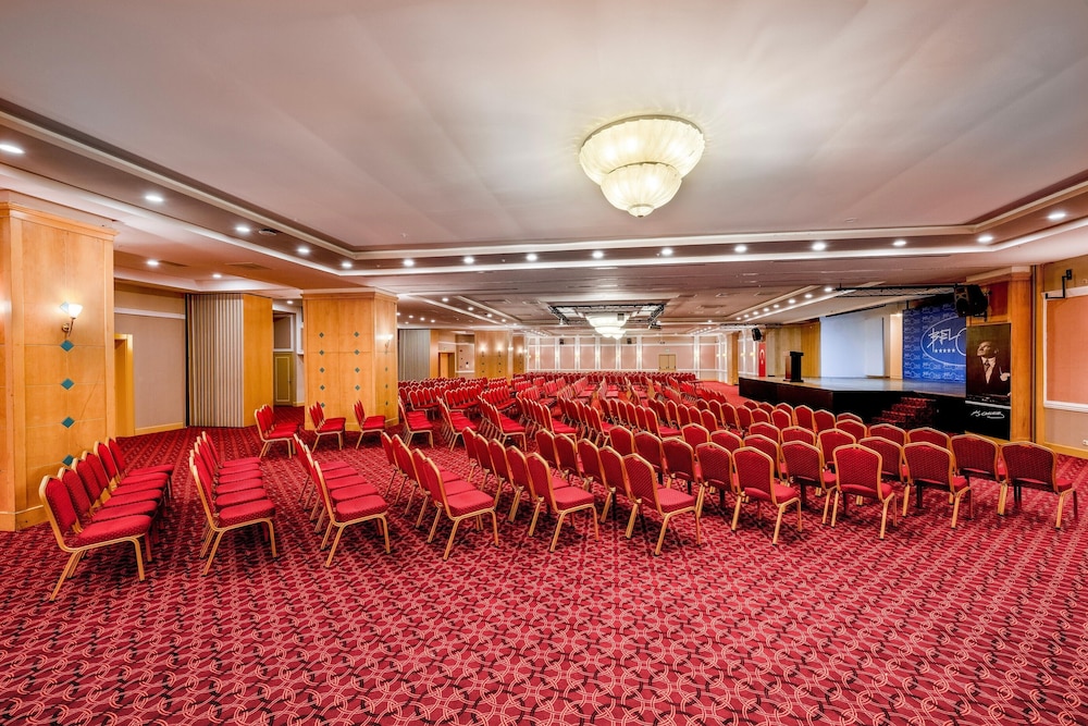 Belconti Resort Hotel 73/87