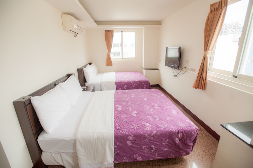 Chantai Hotel 9/44
