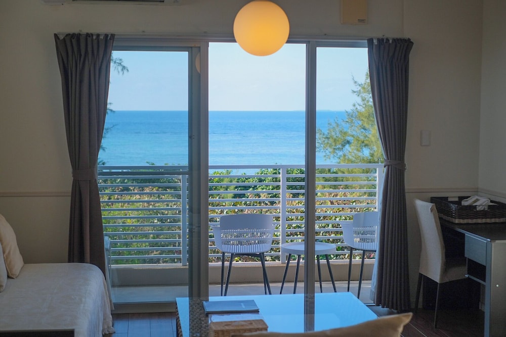 Odysis Onna Resort Hotel 58/72