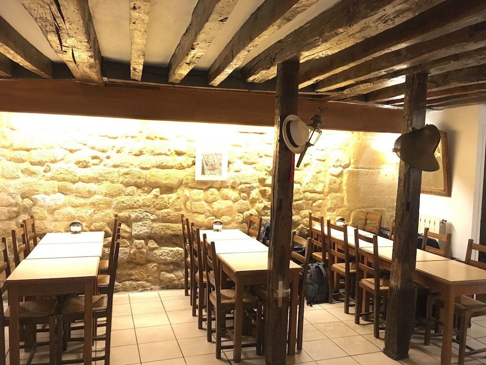 HOTEL DE LA HERSE D'OR 50/67