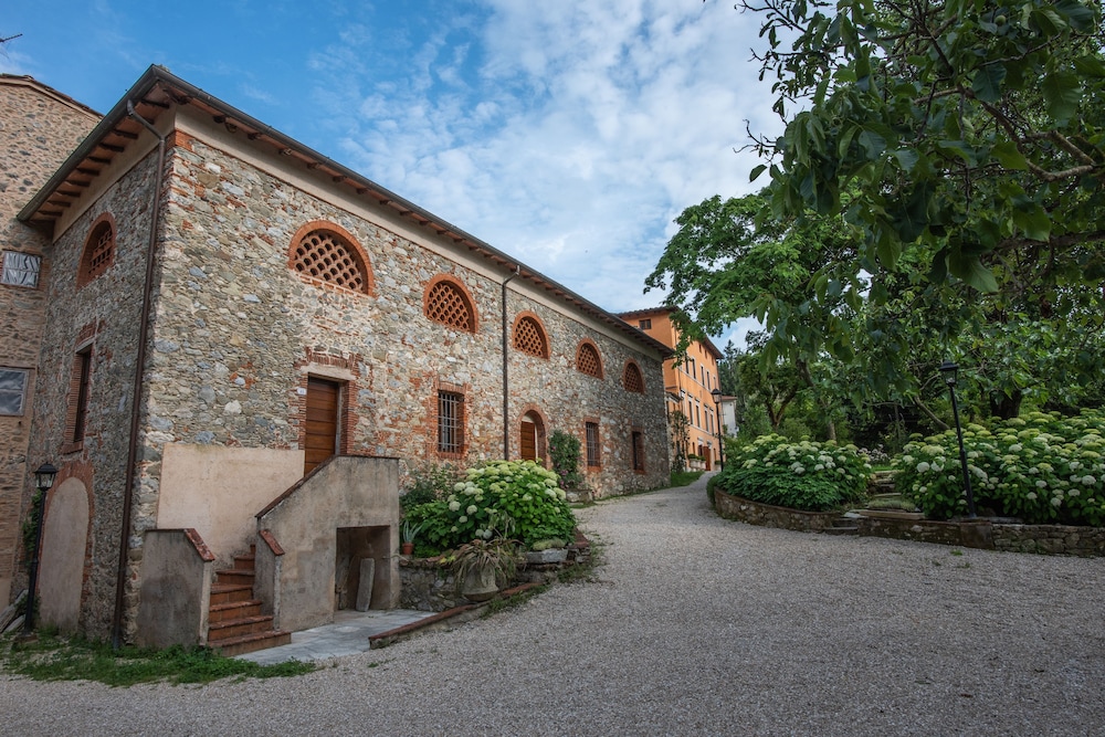 Relais Corte Rodeschi 4/50