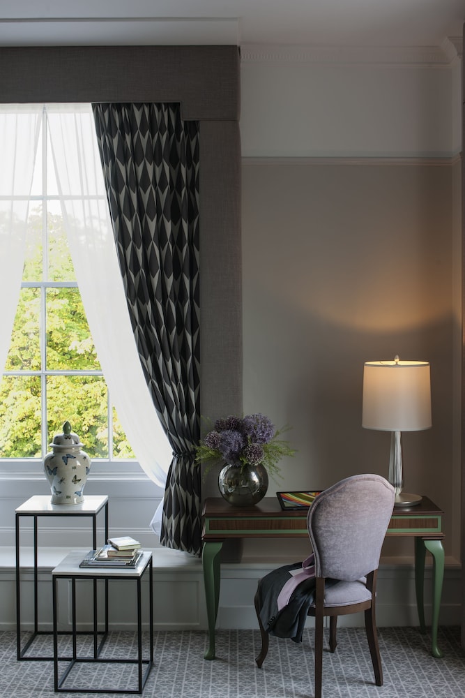 Queens Hotel Cheltenham 35/53