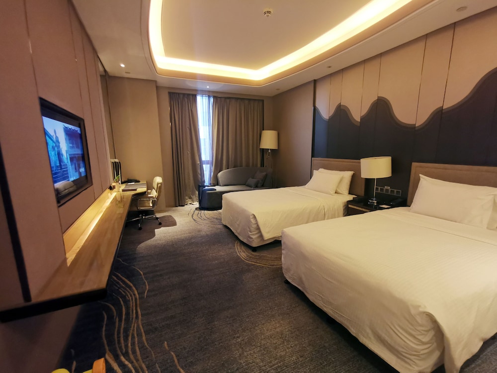 GRAND, TWIN BEDS