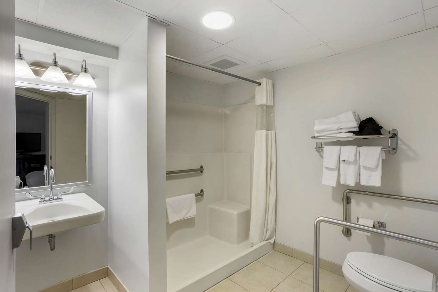 Room, 2 Double Beds, Accessible, Best Western Dubois Hotel 4/4