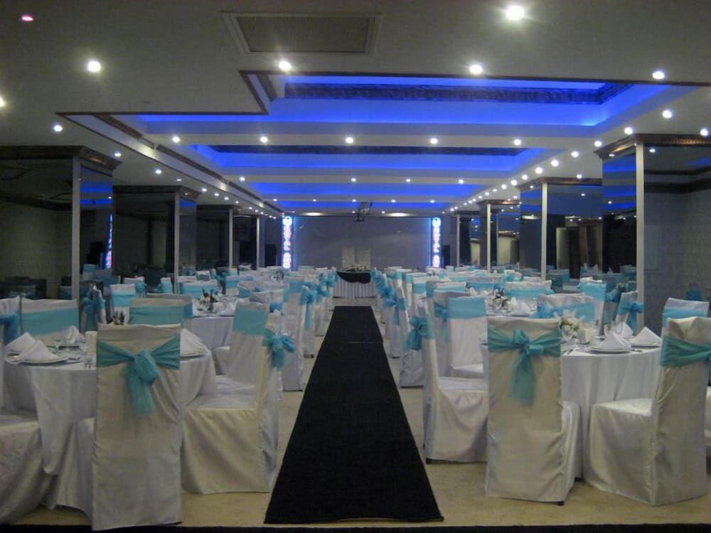 Royal Anka Hotel 29/32