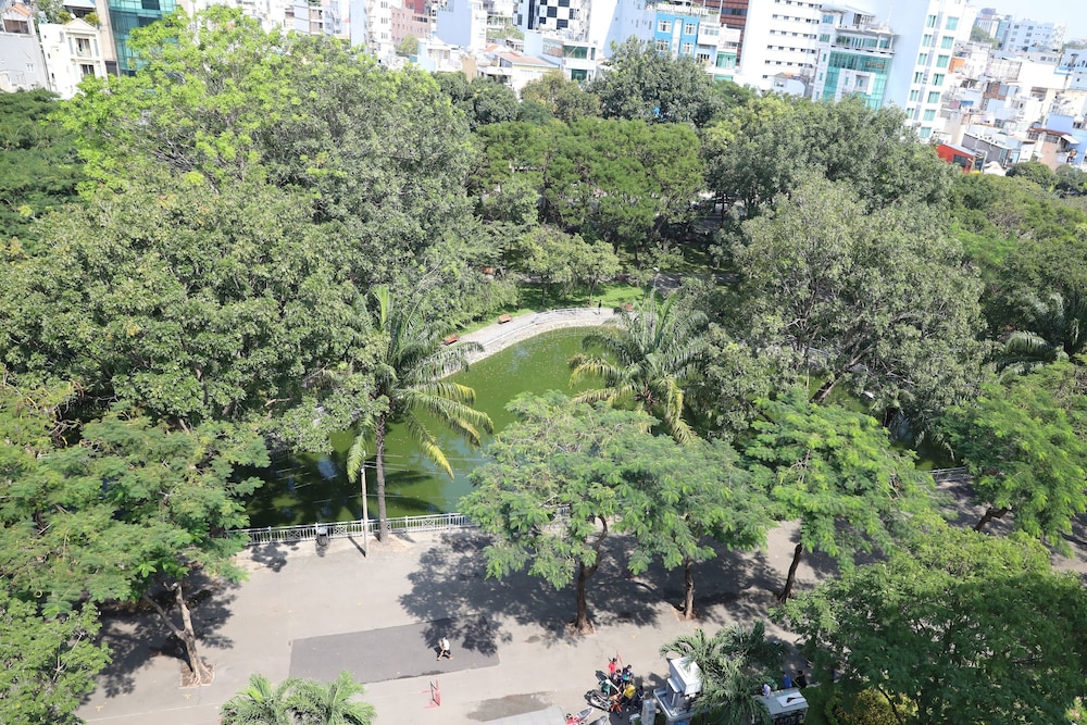 Liberty Saigon Parkview Hotel 43/50
