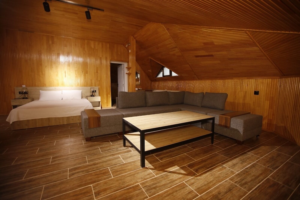 No 57 Suites 20/50