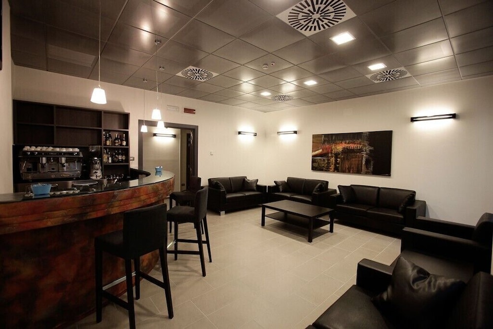 Artis Hotel 36/50