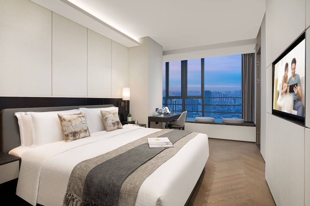 2 Bedrooms, Executive, Apartment, King and Twin Beds