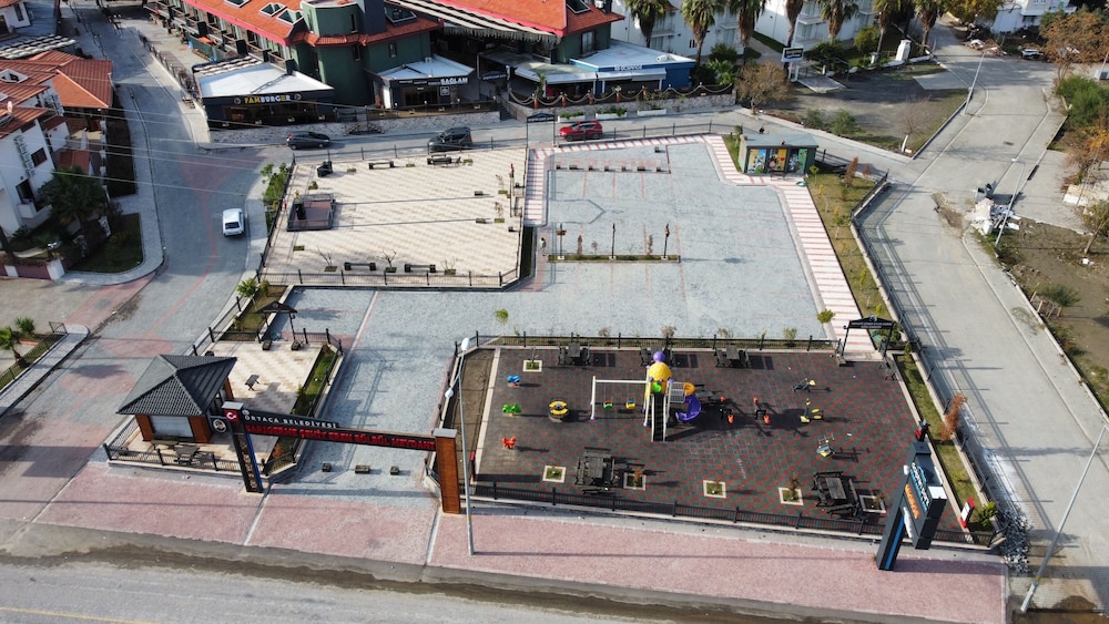 Dolphin Park Hotel 2/50