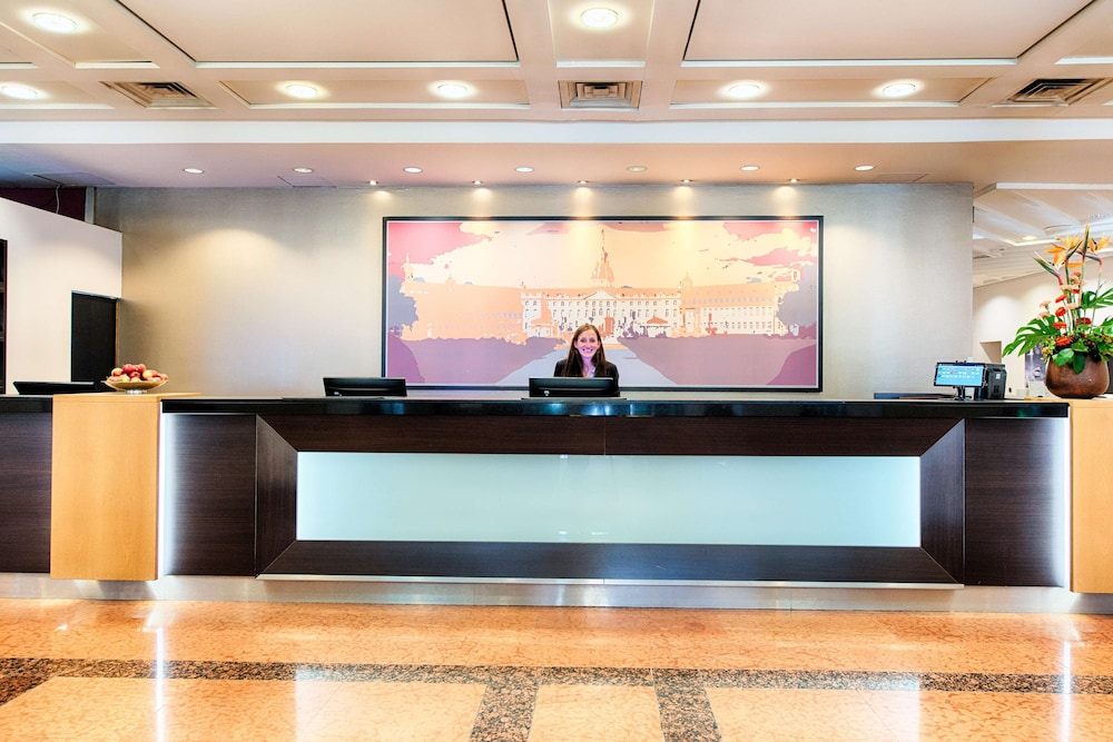 The Q - Quadro City Hotel 4/40