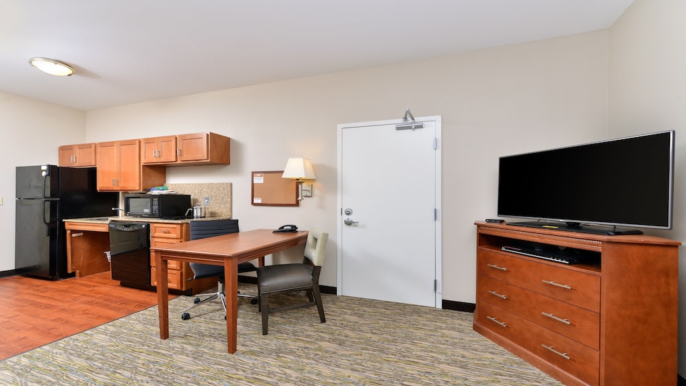 Candlewood Suites Athens 43/57