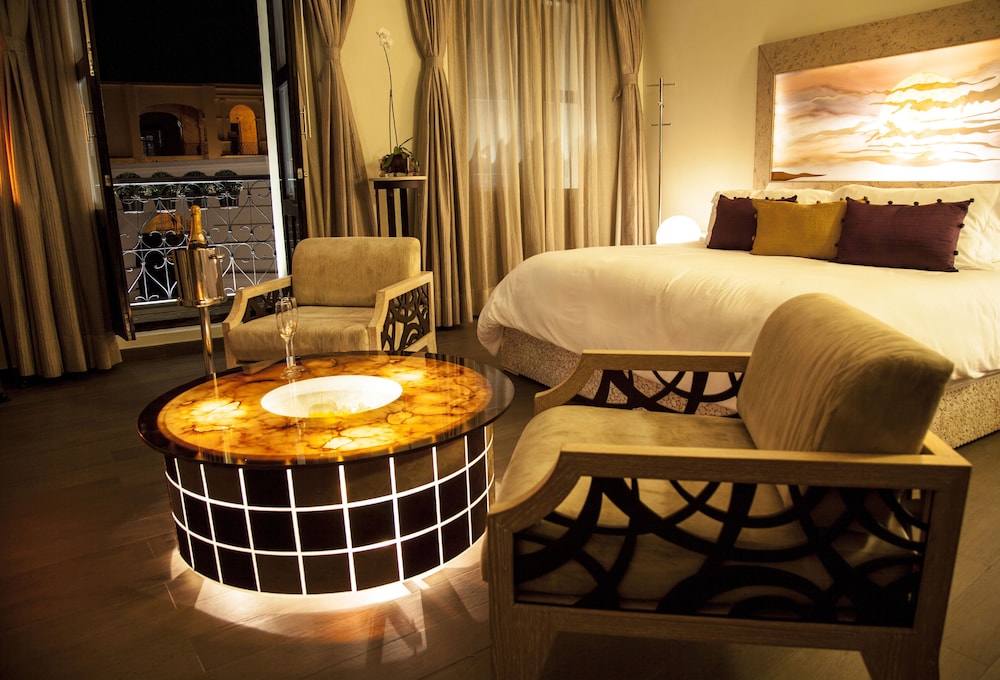 Plaza Gallery Hotel & Boutique 32/70