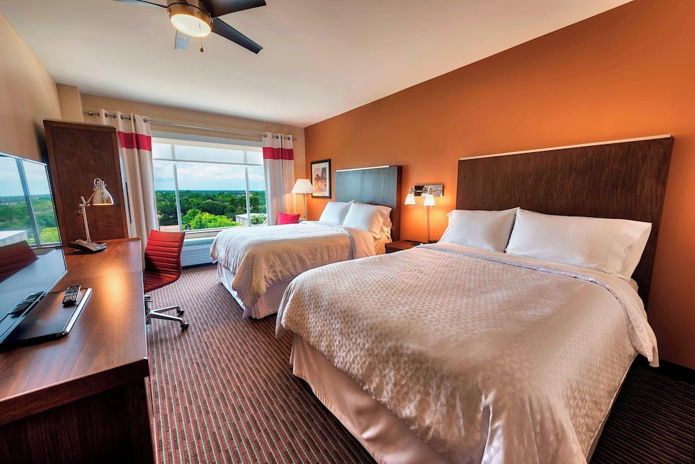 Room at FOUR POINTS BY SHERATON HOUSTON ENERGY CORRIDOR, HOUSTON - TX
