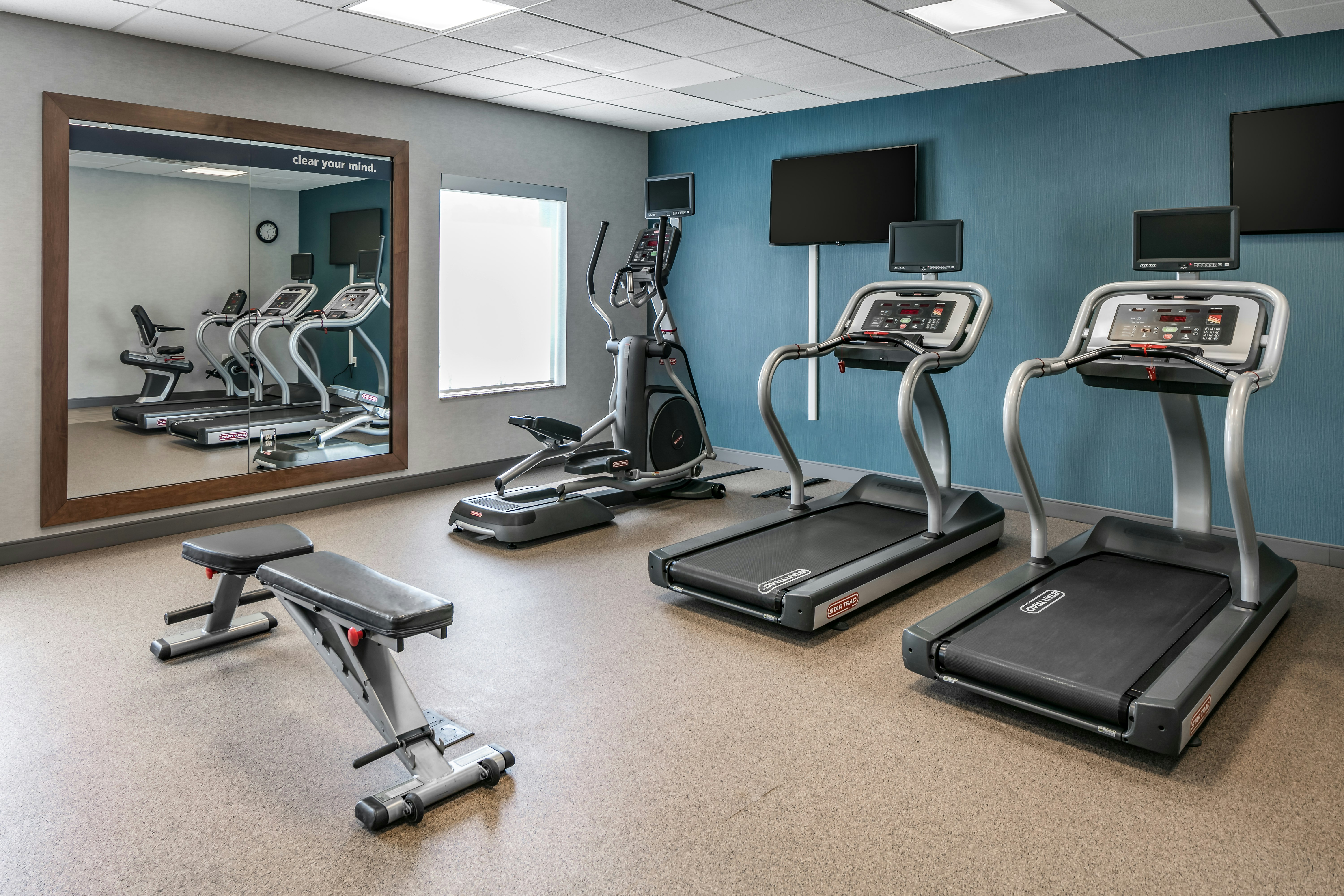 Hampton Inn Suites Grafton 23/46