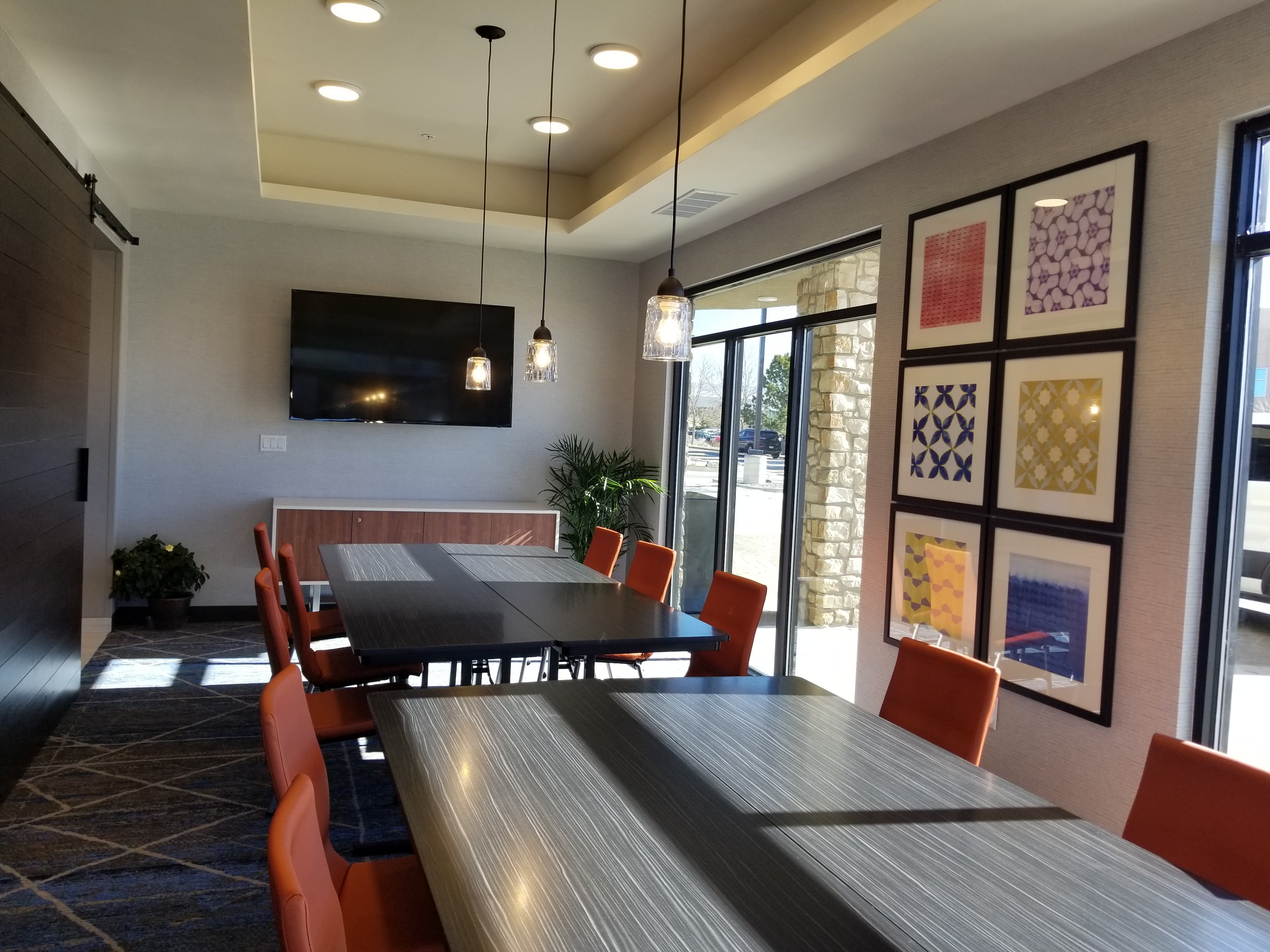 Holiday Inn Express Suites Colorado Springs Afa Northgate 25/56
