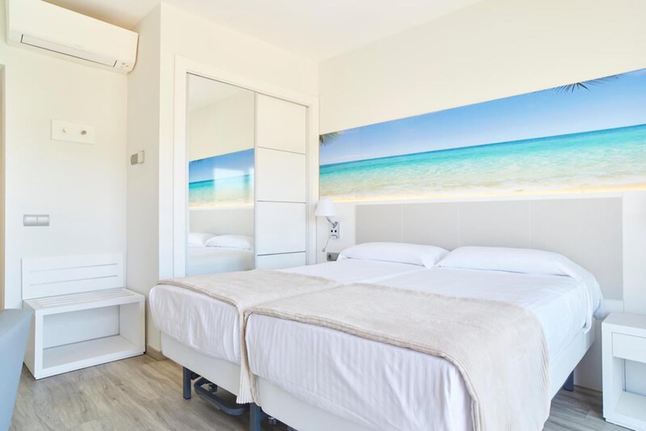 Invisa Hotel Es Pla - Adults Only 24/68