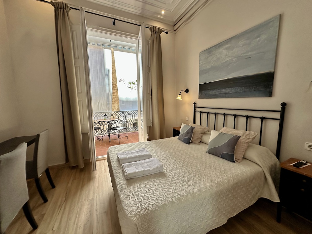 BARCELONA CENTER INN 11/50