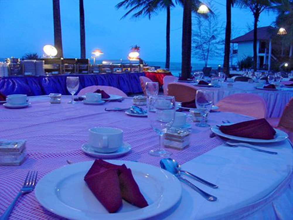Sutra Beach Resort Spa 33/53
