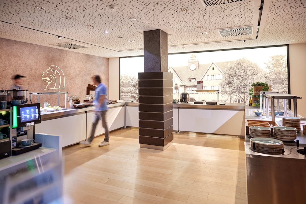 Kasino Hotel 3/42
